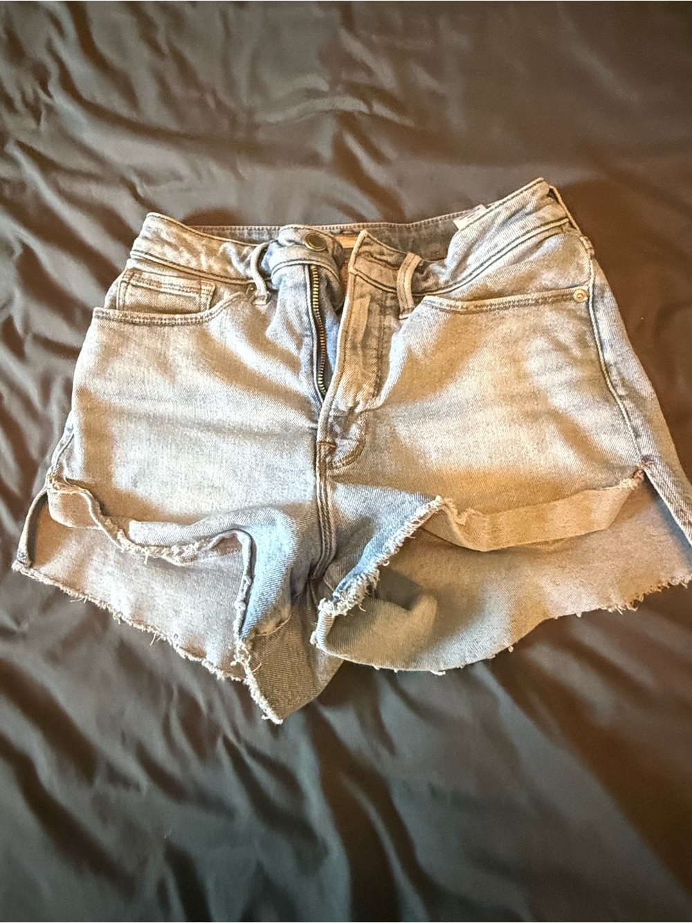 GOOD AMERICAN High-Rise Light Blue Denim Women's Shorts with Raw Hem